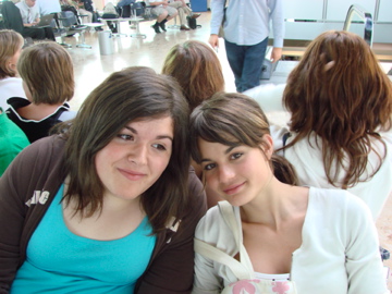 ma cherie et moi!!!!!!!!a l aeroport de Gen&egrave;ve...